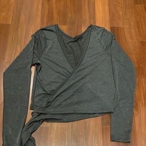 Lululemon wrapped top great condition. Size 2
